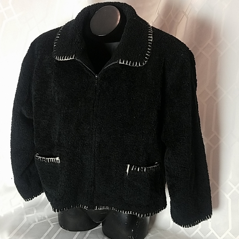 Bumwraps genuine article black fleece top size M